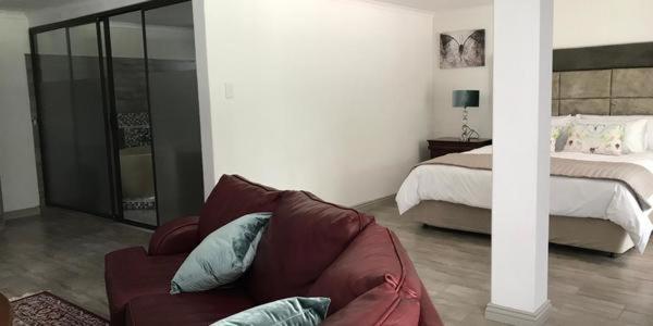 Calla Lily Guesthouse Mbombela Ngoại thất bức ảnh