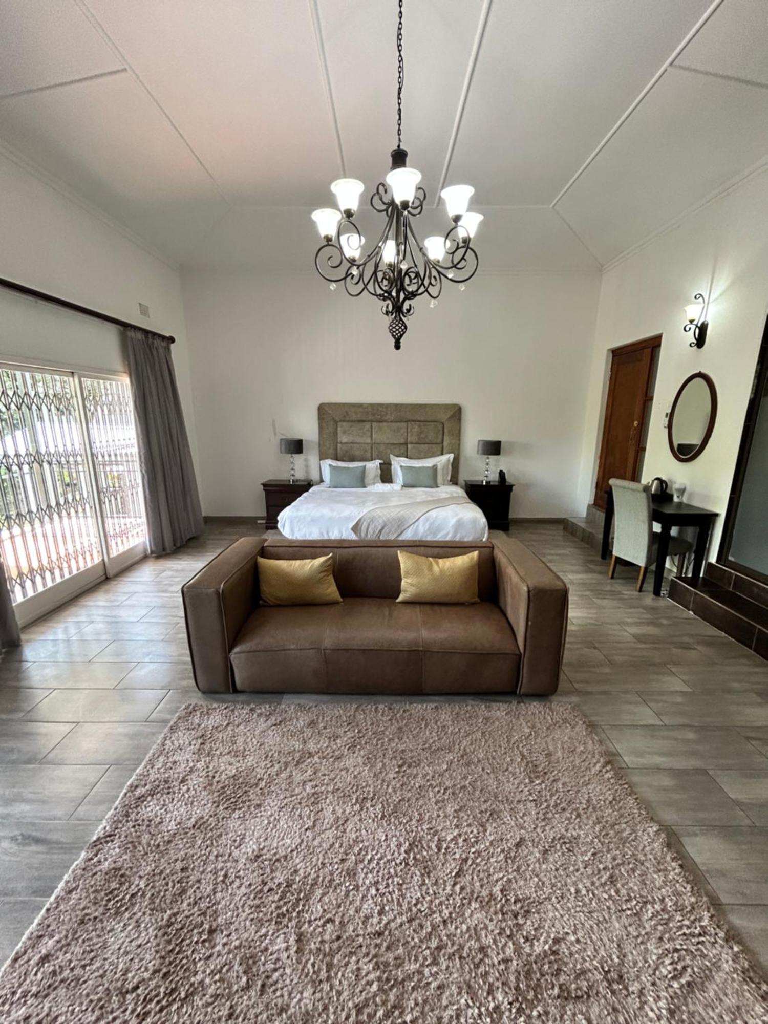 Calla Lily Guesthouse Mbombela Ngoại thất bức ảnh
