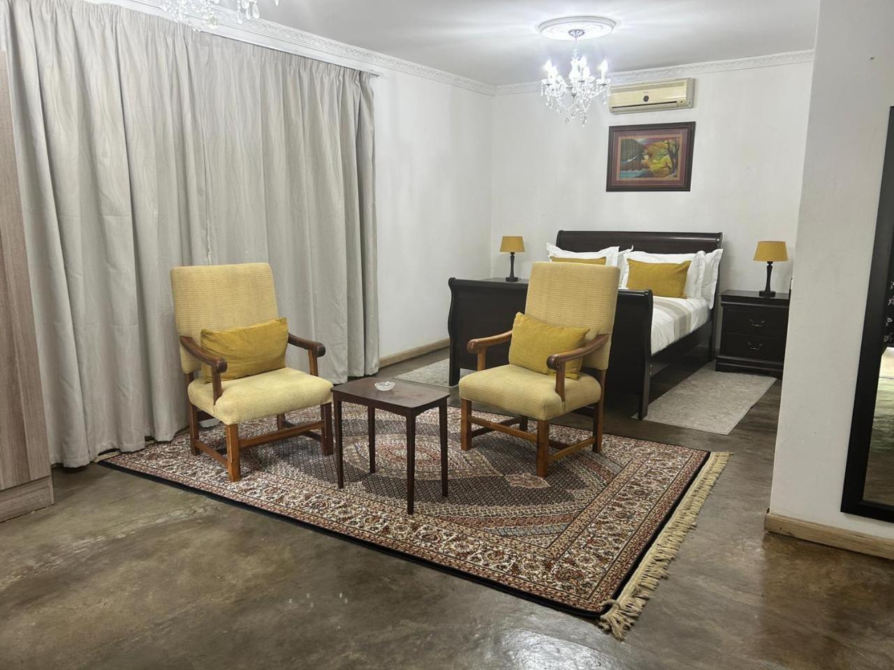 Calla Lily Guesthouse Mbombela Ngoại thất bức ảnh
