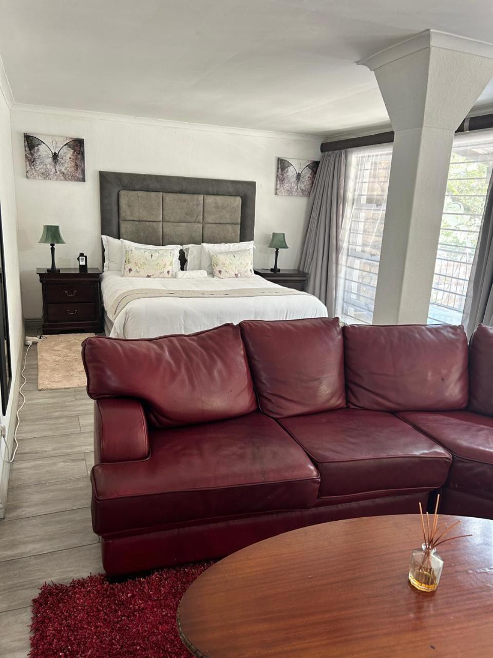 Calla Lily Guesthouse Mbombela Ngoại thất bức ảnh