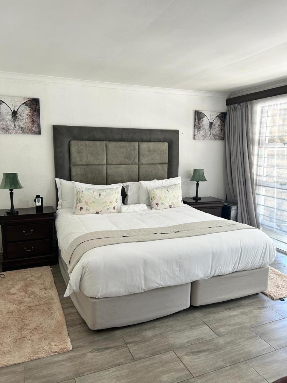 Calla Lily Guesthouse Mbombela Ngoại thất bức ảnh