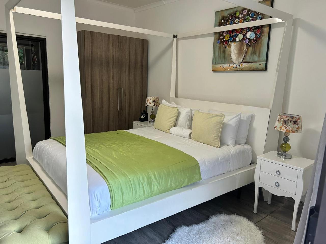 Calla Lily Guesthouse Mbombela Ngoại thất bức ảnh