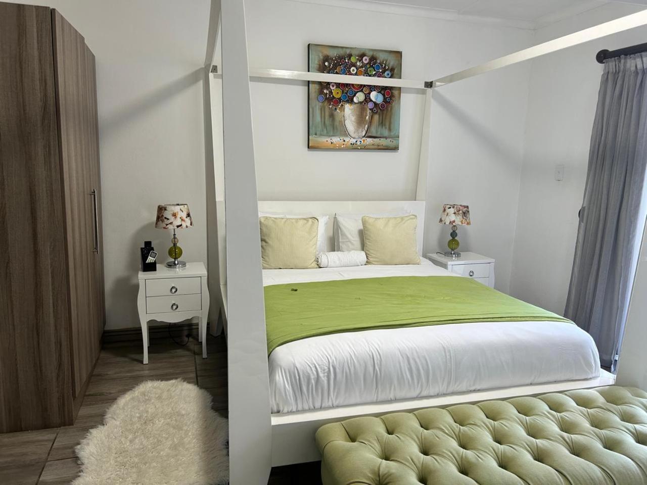 Calla Lily Guesthouse Mbombela Ngoại thất bức ảnh
