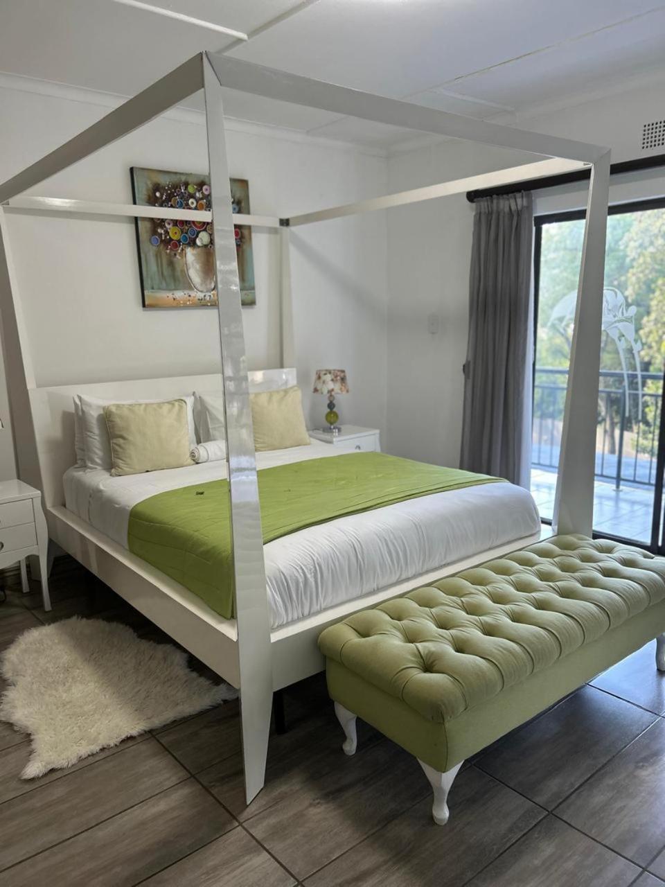 Calla Lily Guesthouse Mbombela Ngoại thất bức ảnh