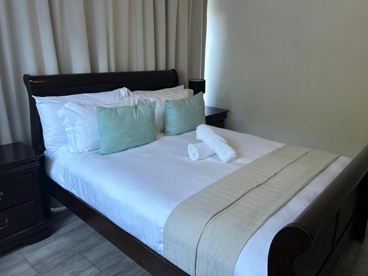 Calla Lily Guesthouse Mbombela Ngoại thất bức ảnh