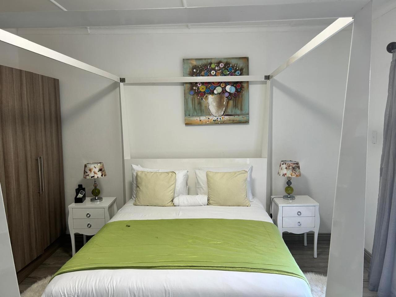 Calla Lily Guesthouse Mbombela Ngoại thất bức ảnh