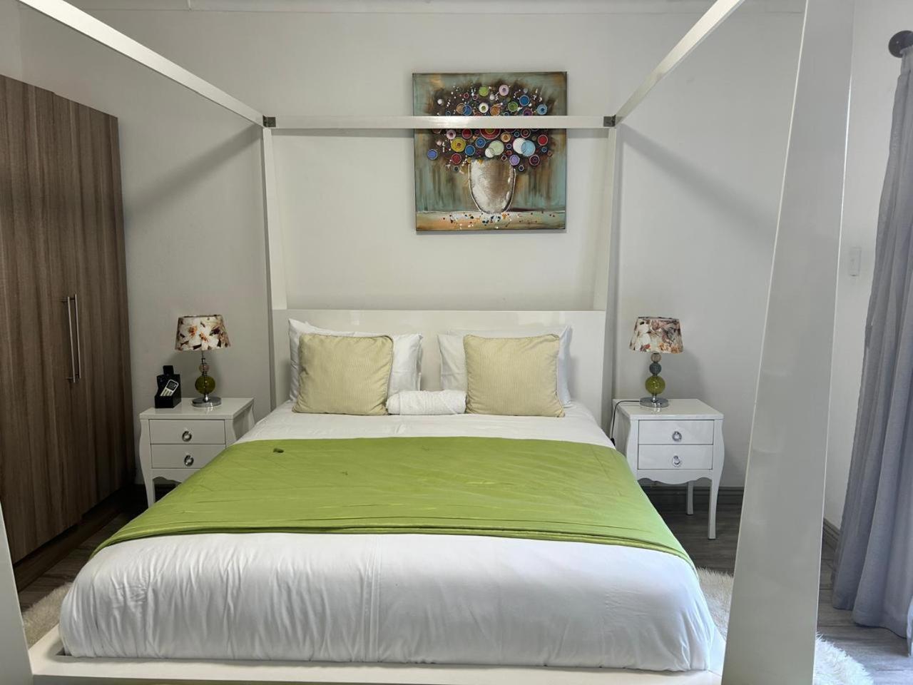 Calla Lily Guesthouse Mbombela Ngoại thất bức ảnh