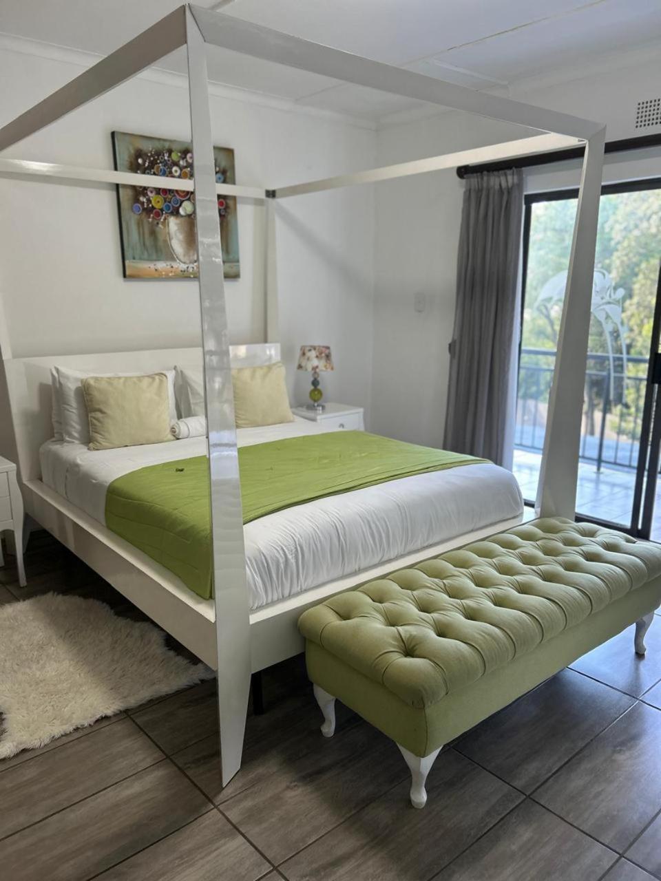 Calla Lily Guesthouse Mbombela Ngoại thất bức ảnh