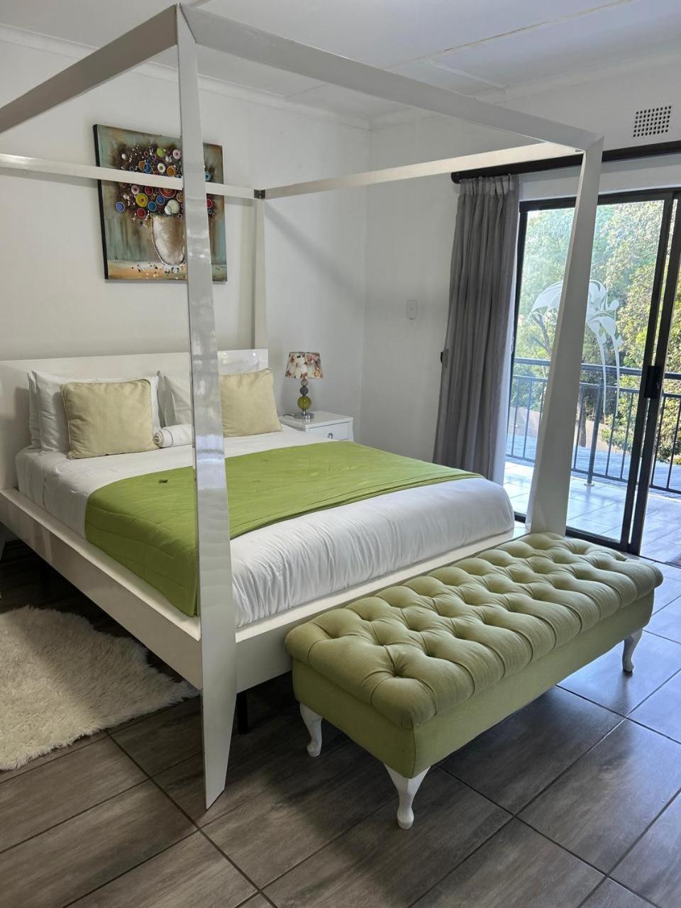 Calla Lily Guesthouse Mbombela Ngoại thất bức ảnh