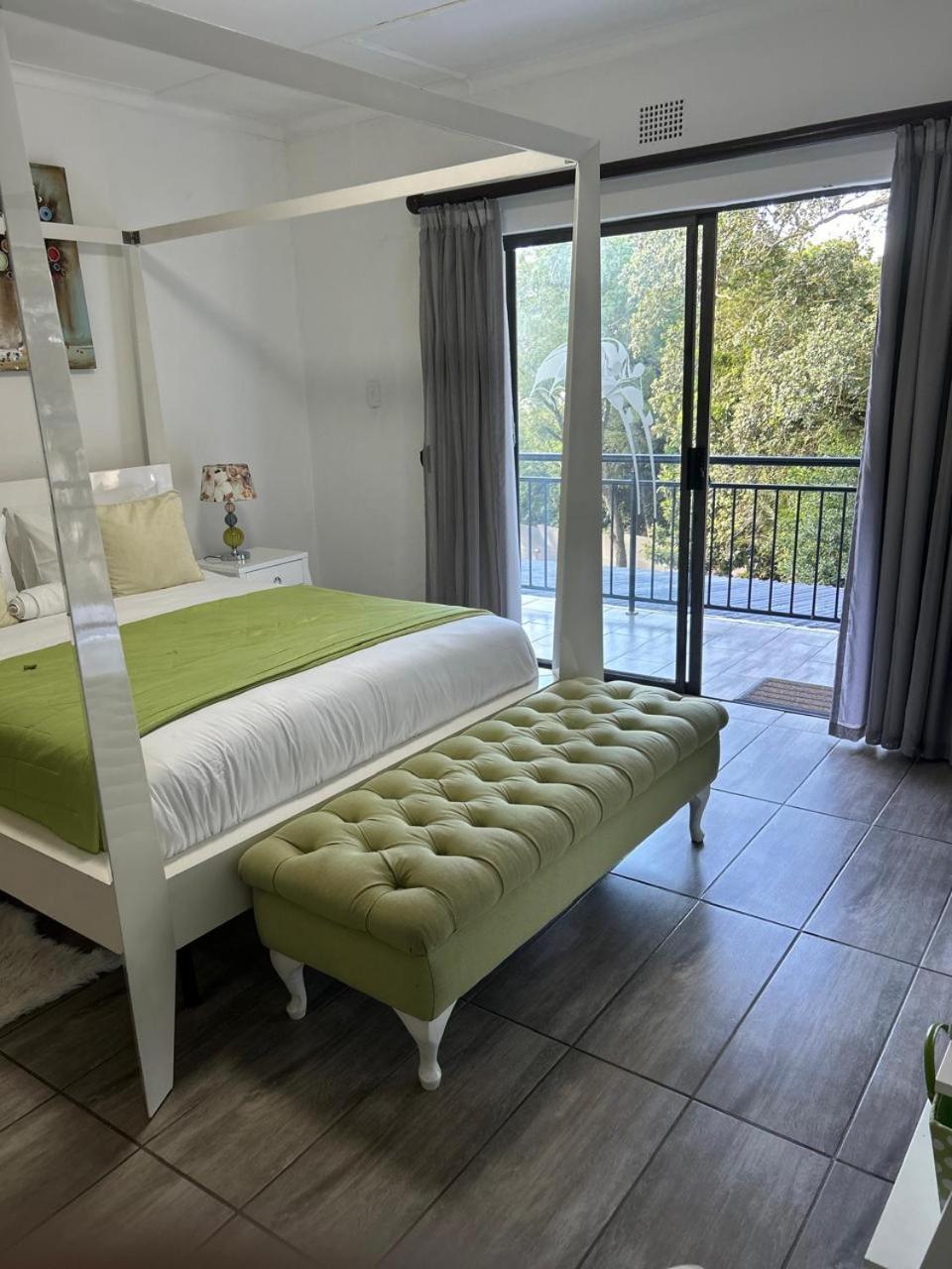 Calla Lily Guesthouse Mbombela Ngoại thất bức ảnh